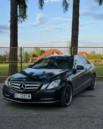 Mercedes-Benz Klasa E cena 53100 przebieg: 159000, rok produkcji 2011 z Dębica małe 67
